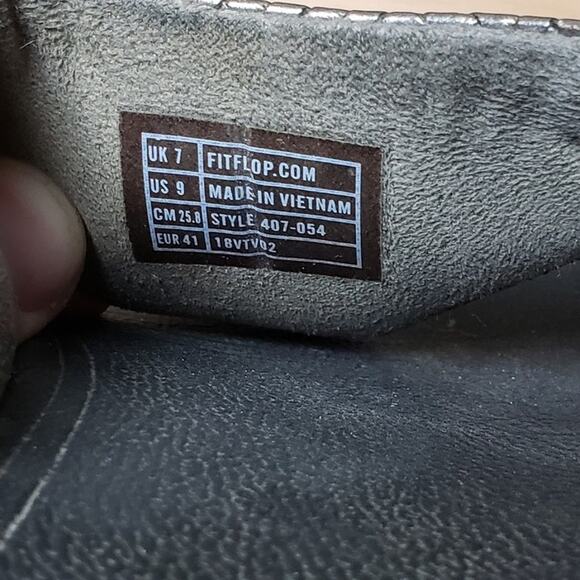 FitFlop Women's 9 Lulu Wedge Flip Flop Sandals Black Silver Comfort Metallic - Picture 7 of 7